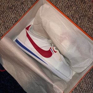 Nike Cortez “Forrest Gump” Edition